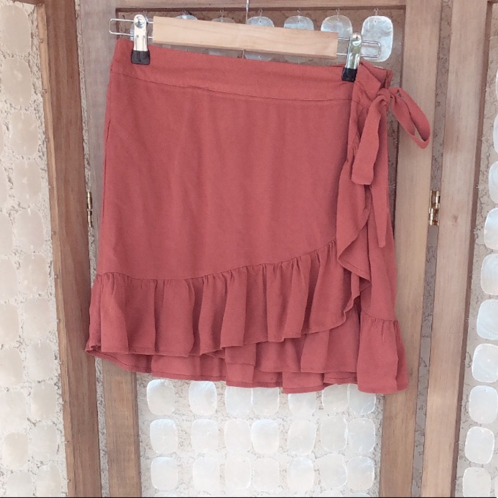 FLIRTY RUFFLE SKIRT 🍉